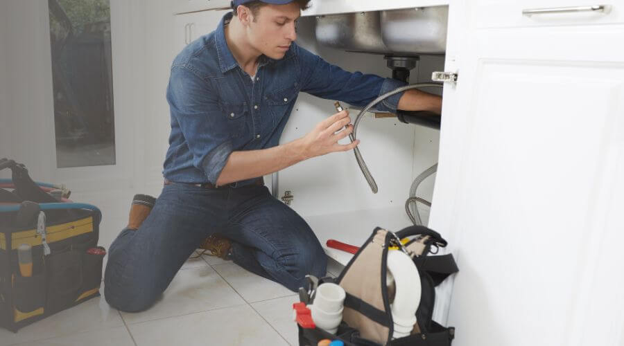 Local tankless water heater installation in Roach, MO